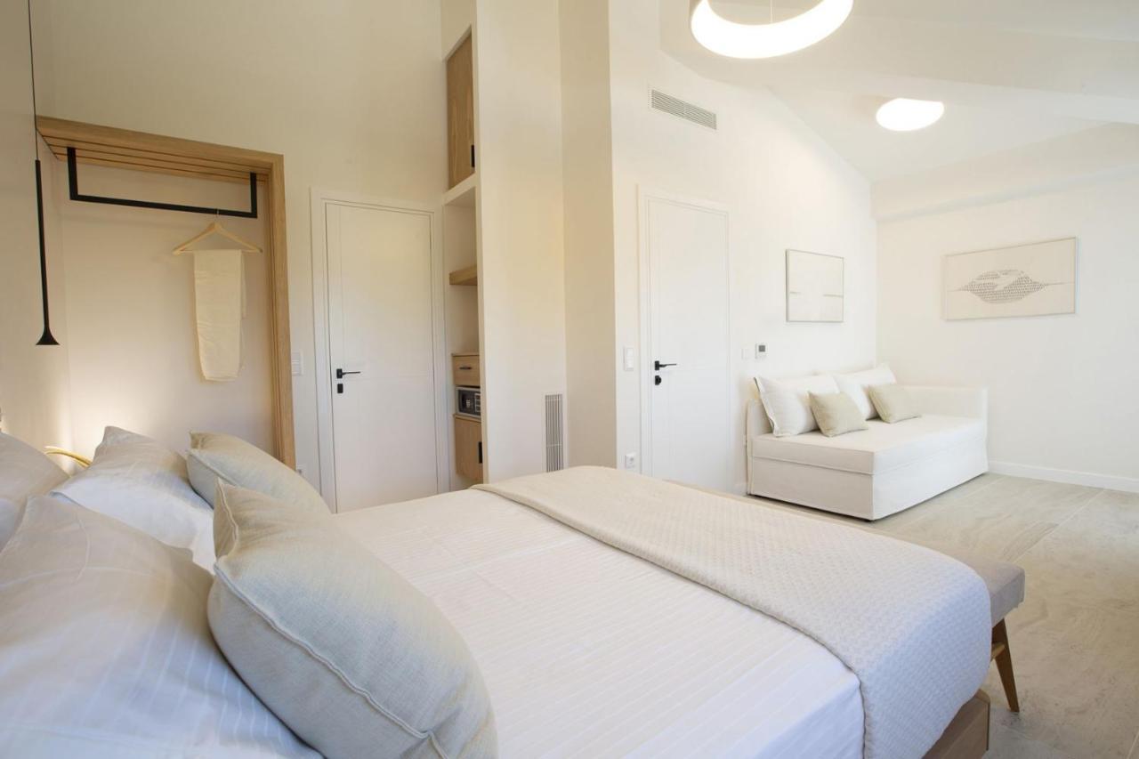 The Quad Luxury Villas Lygia  Exterior photo